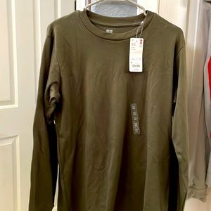 Brand new never worn Uniqlo long sleeve T